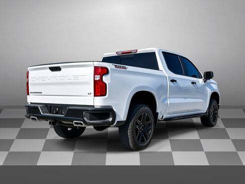 Used 2024 Chevrolet Silverado 1500 LT Trail Boss w/ LT Trail Boss Premium Package AWD/4WD image 6
