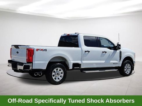 Used 2023 Ford F250 XLT w/ FX4 Off-Road Package image 7