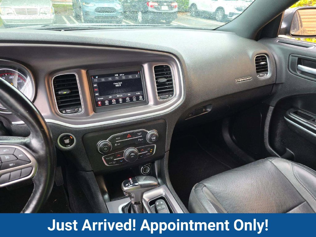 Used 2021 Dodge Charger SXT w/ Leather Interior Group RWD image 6