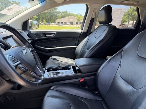 Used 2019 Ford Edge Titanium w/ Equipment Group 301A FWD image 12