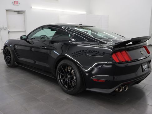 Used 2018 Ford Mustang Shelby GT350 w/ Electronics Package RWD image 6