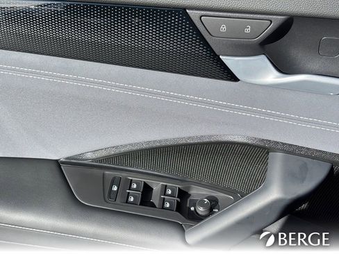 New 2026 Volkswagen Tiguan SE R-Line image 18