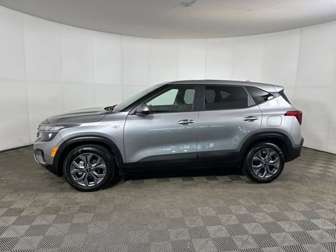 Used 2026 Kia Seltos LX FWD image 6