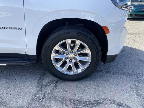 Used 2023 Chevrolet Suburban Premier image 29