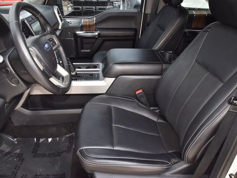 Used 2019 Ford F150 Lariat w/ Equipment Group 502A Luxury image 13