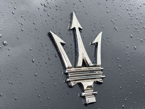 Used 2022 Maserati Levante GT AWD/4WD image 17