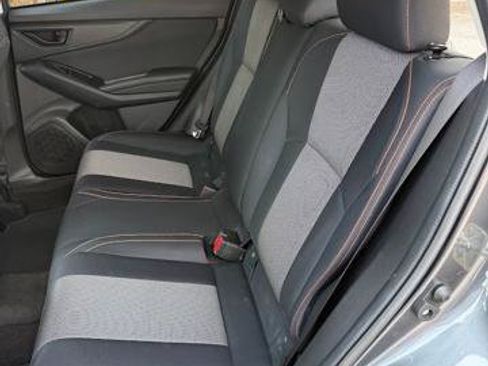 Used 2021 Subaru Crosstrek 2.0i Premium w/ Moonroof Package AWD/4WD image 6