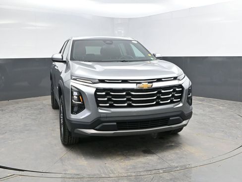 Used 2025 Chevrolet Equinox LT image 4
