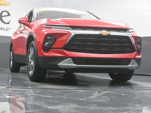 Used 2023 Chevrolet Blazer LT w/ Convenience Package image 3