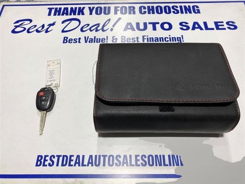 Used 2017 Toyota RAV4 XLE w/ Plus Special Value Package AWD/4WD image 24