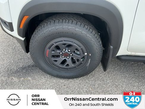 New 2025 Nissan Frontier Pro-X w/ Tow Package RWD image 9