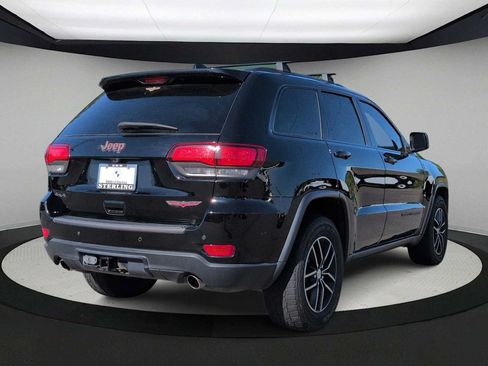 Used 2017 Jeep Grand Cherokee Trailhawk AWD/4WD image 8