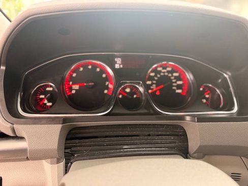 Used 2014 GMC Acadia SLE FWD image 16