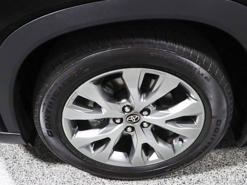 Used 2025 Toyota Grand Highlander AWD Hybrid image 11