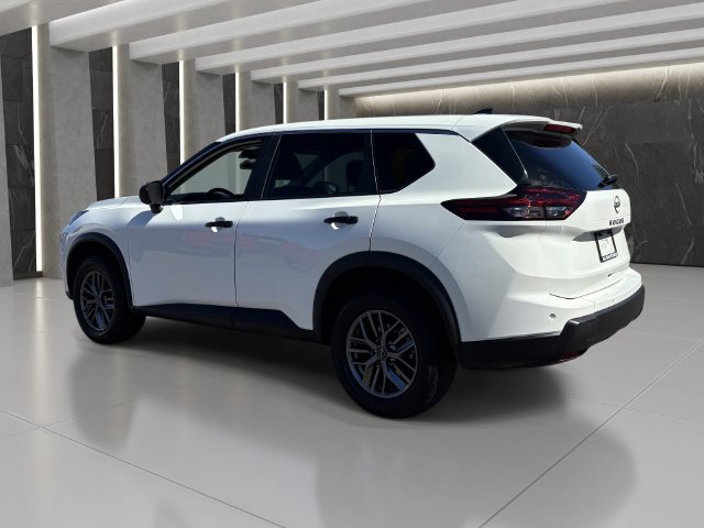 Used 2024 Nissan Rogue S FWD image 4