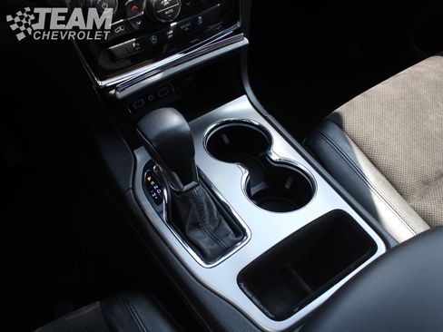 Used 2022 Jeep Grand Cherokee Laredo X image 20