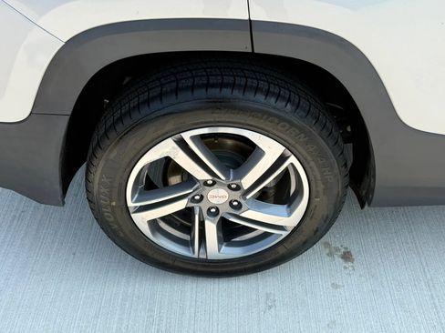 Used 2020 GMC Terrain SLT AWD/4WD image 46