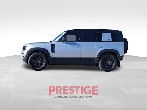 Used 2022 Land Rover Defender 110 S image 10