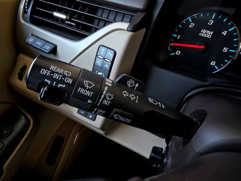 Used 2018 GMC Yukon Denali w/ Denali Ultimate Package AWD/4WD image 39