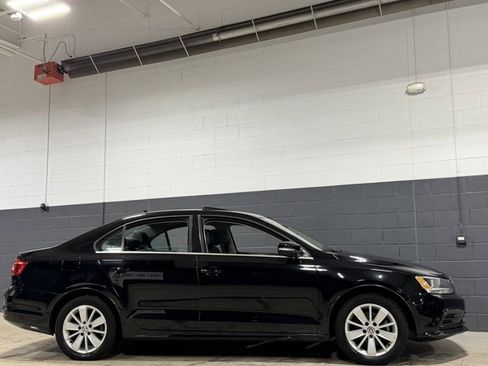 Used 2015 Volkswagen Jetta SE image 3