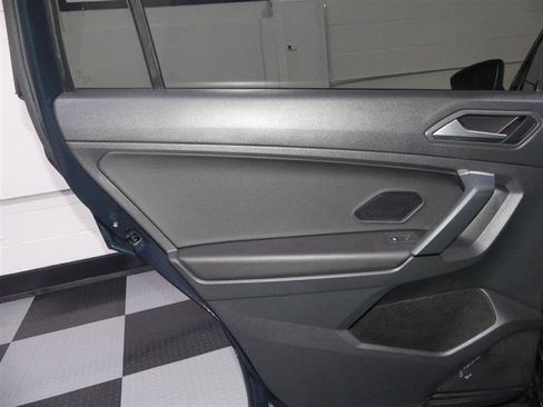 Used 2019 Volkswagen Tiguan SE image 25