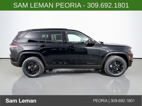 New 2026 Jeep Grand Cherokee Altitude AWD/4WD image 8