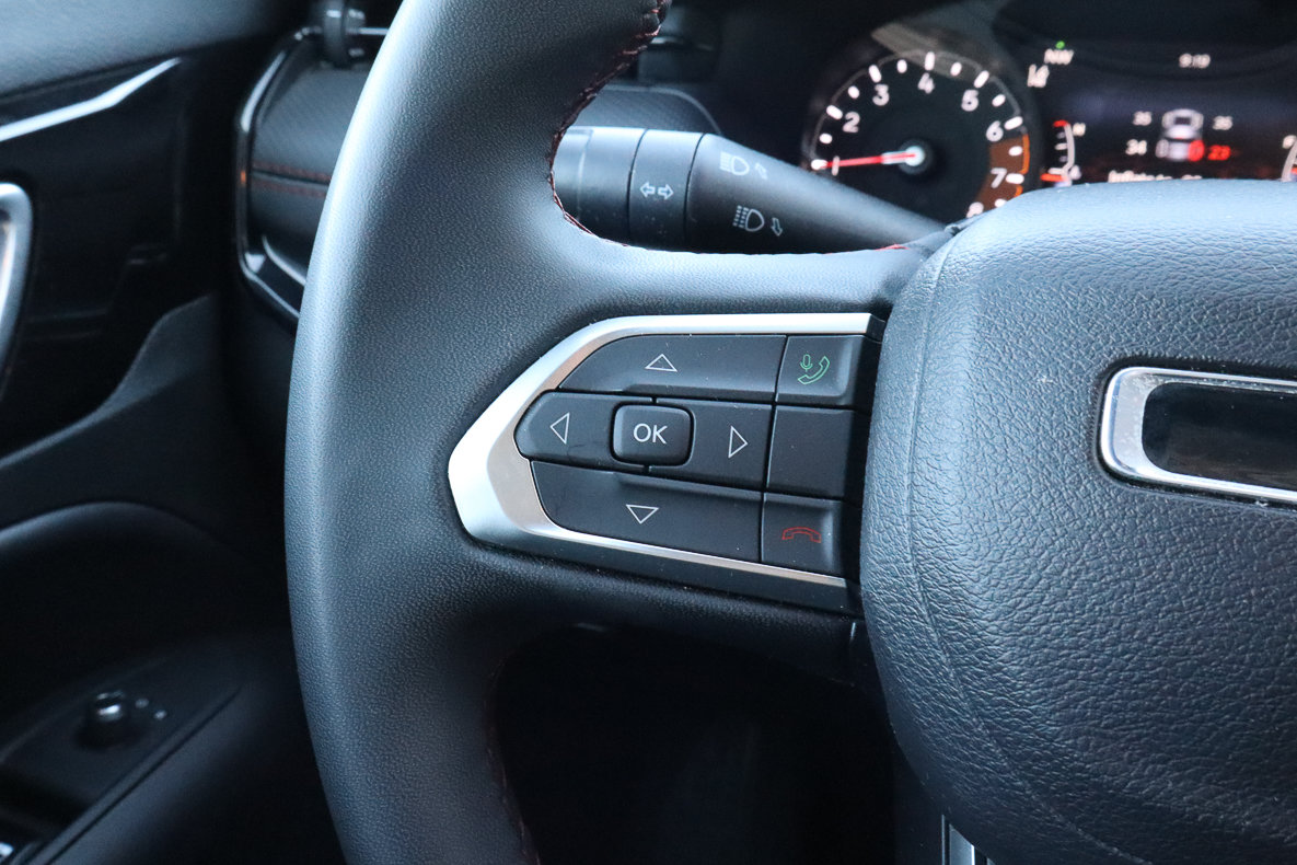 Used 2024 Jeep Compass Trailhawk AWD/4WD image 24