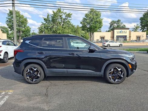 Used 2024 Kia Seltos EX AWD/4WD image 8