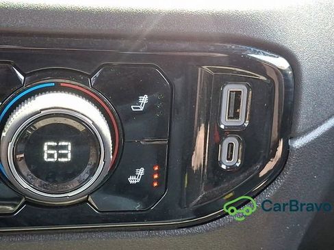 Certified 2026 Chevrolet Silverado 1500 RST AWD/4WD image 26