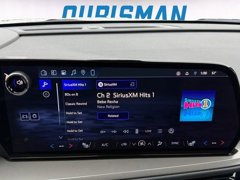 New 2026 Chevrolet Traverse LT image 14