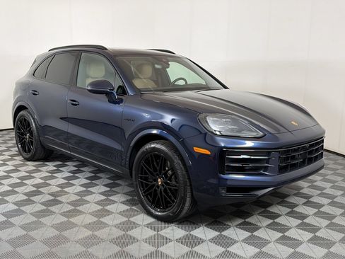 Certified 2026 Porsche Cayenne Coupe AWD/4WD image 8