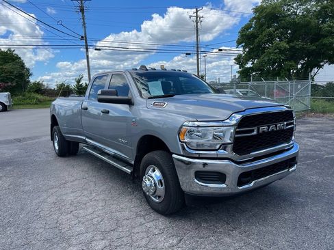 Used 2020 RAM 3500 Tradesman w/ Chrome Appearance Group AWD/4WD image 2