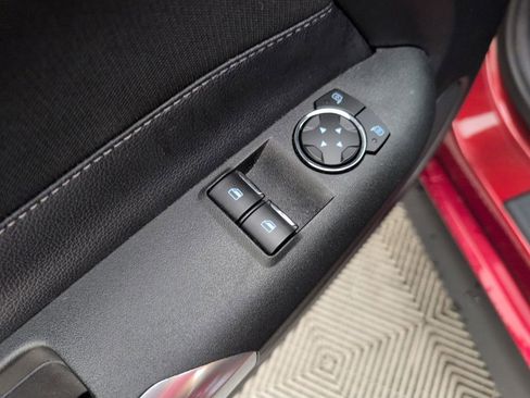 Used 2018 Ford Mustang Coupe RWD image 32