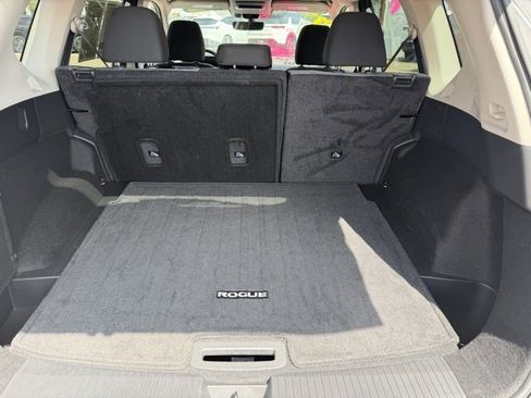 Certified 2023 Nissan Rogue SV image 9