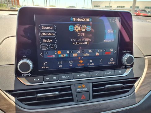 Used 2025 Nissan Altima 2.5 SV image 19