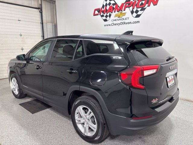 Used 2024 GMC Terrain SLE FWD image 7