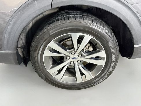 Used 2020 Ford Explorer Platinum w/ Premium Technology Package AWD/4WD image 24