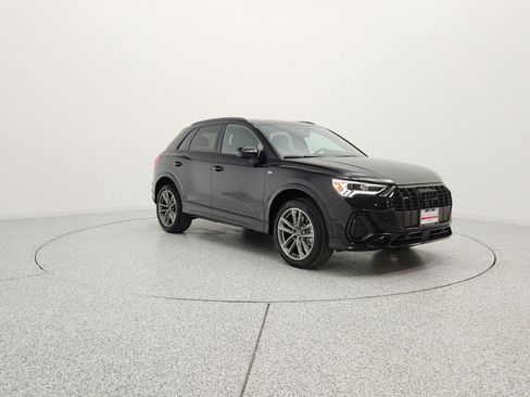 Used 2025 Audi Q3 2.0T Premium w/ Convenience Package AWD/4WD image 3