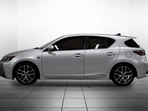 Used 2016 Lexus CT 200h w/ Navigation Package FWD image 12