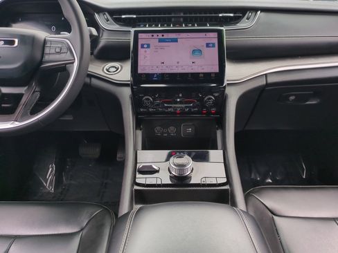 Used 2024 Jeep Grand Cherokee Limited 4xe image 11