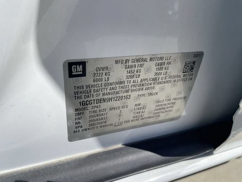 Used 2017 Chevrolet Colorado Z71 AWD/4WD image 31