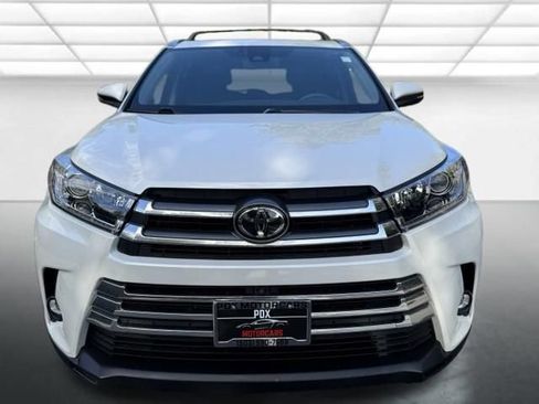 Used 2019 Toyota Highlander Limited Platinum AWD/4WD image 9