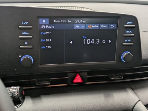 Certified 2025 Hyundai Elantra Sport image 11