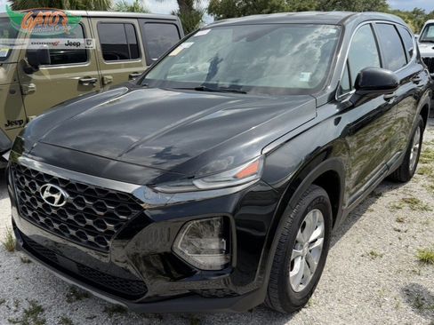 Used 2019 Hyundai Santa Fe SE w/ Cargo Package FWD image 1