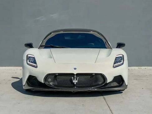 Used 2022 Maserati MC20 Coupe image 3