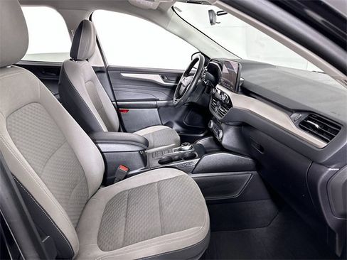 Used 2022 Ford Escape SE w/ SE Sport Appearance Package image 29
