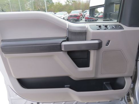 Used 2022 Ford F250 XLT w/ XLT Premium Package image 21