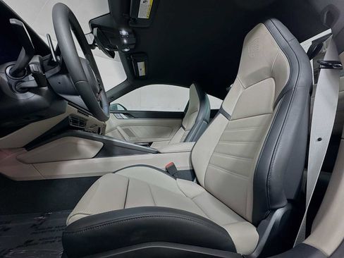 Certified 2025 Porsche 911 Carrera image 5