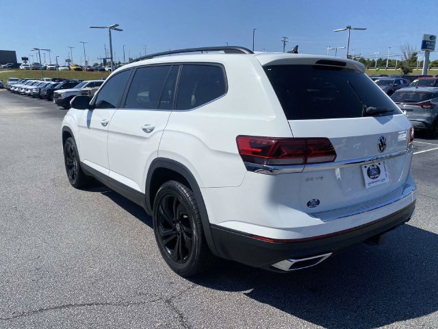 Used 2023 Volkswagen Atlas SE w/ Black Wheel Package FWD image 5