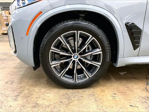 Used 2026 BMW X5 xDrive40i AWD/4WD image 12
